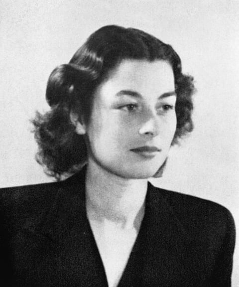 Violette Reine Elizabeth Szabo